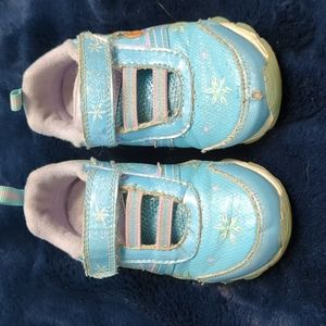 Frozen toddler size 8 shoes